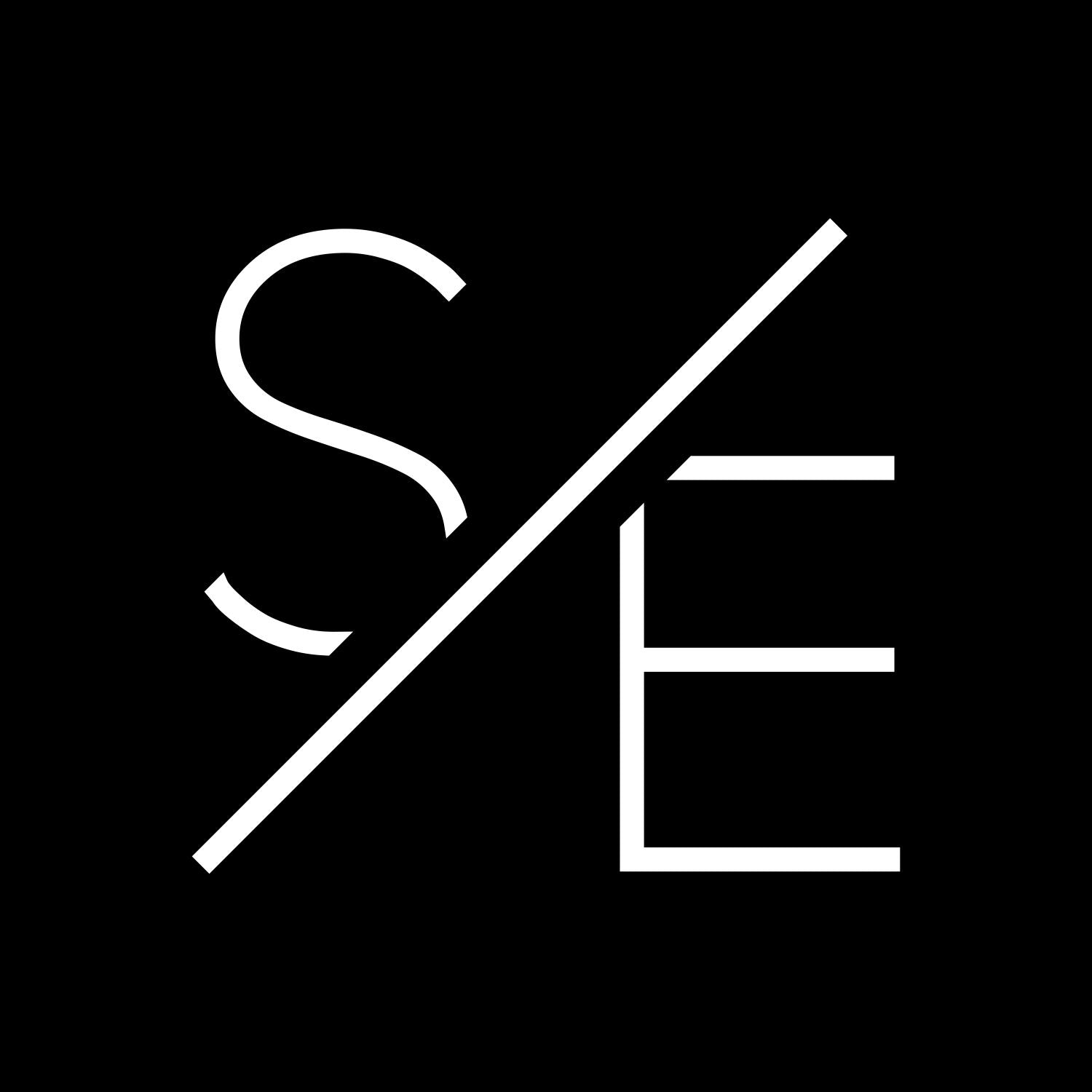 S/E monogram white